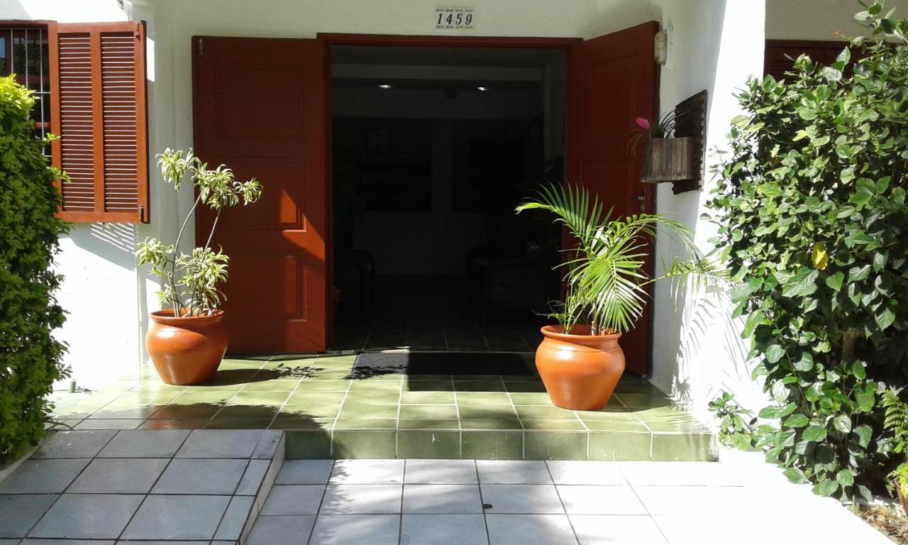 Residencial Hostal Blanco Florianópolis Buitenkant foto